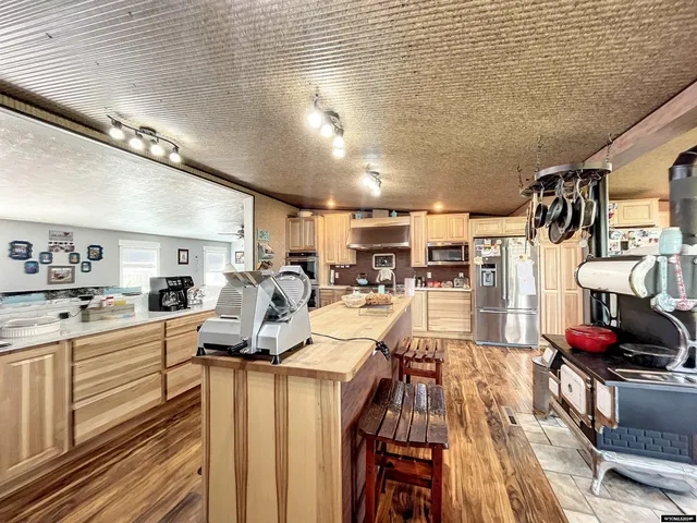 $499,000 | 200 2nd Street, Kaycee, WY 82639