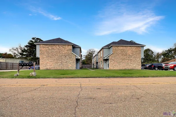 $929,900 | 678 Gloria Drive, Baton Rouge, LA 70819