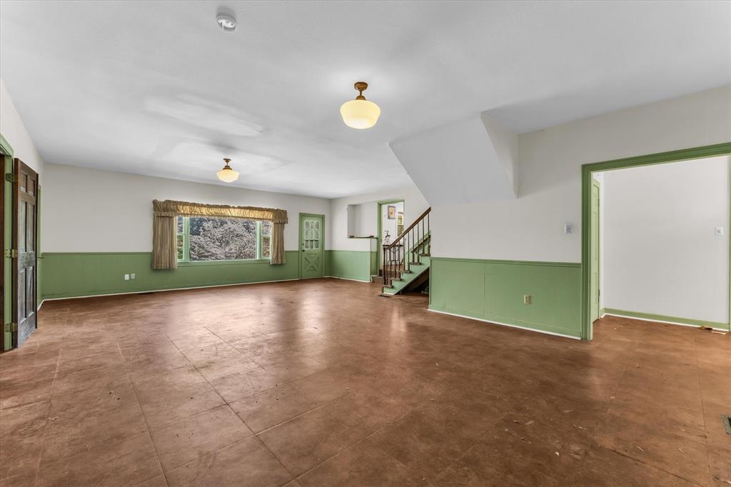 421 Rice Avenue Waco, TX 76708 - Photo 18 of 40 This could be your game room area
