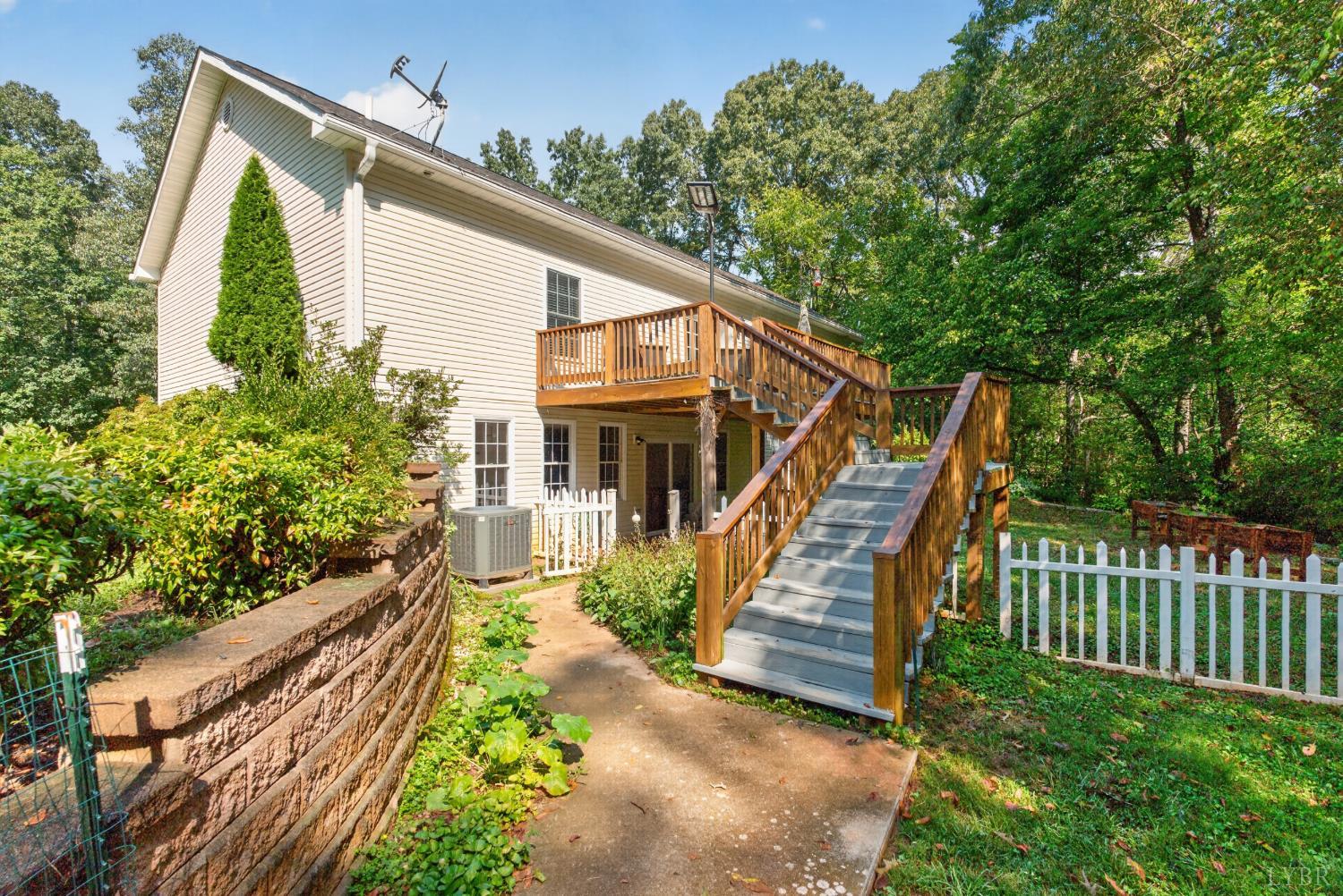 1030 Hunters Hollow Road Goode, VA 24556 - Photo 42 of 63 Gallery Image 42