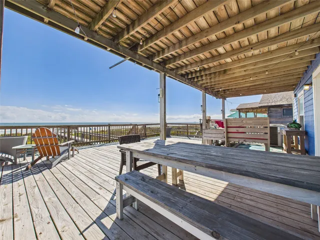 $629,000 | 1654 Sandpebble Place, Surfside Beach, TX 77541