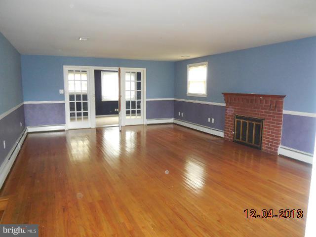 1800 Olney Sandy Spring Road Sandy Spring, MD 20860 - Photo 3 of 8 Family Room