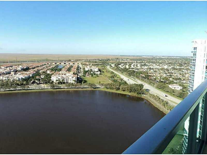 2681 North Flamingo Road, Unit 2604S Plantation, FL 33323 - Photo 2 of 16 a view of city and a lake