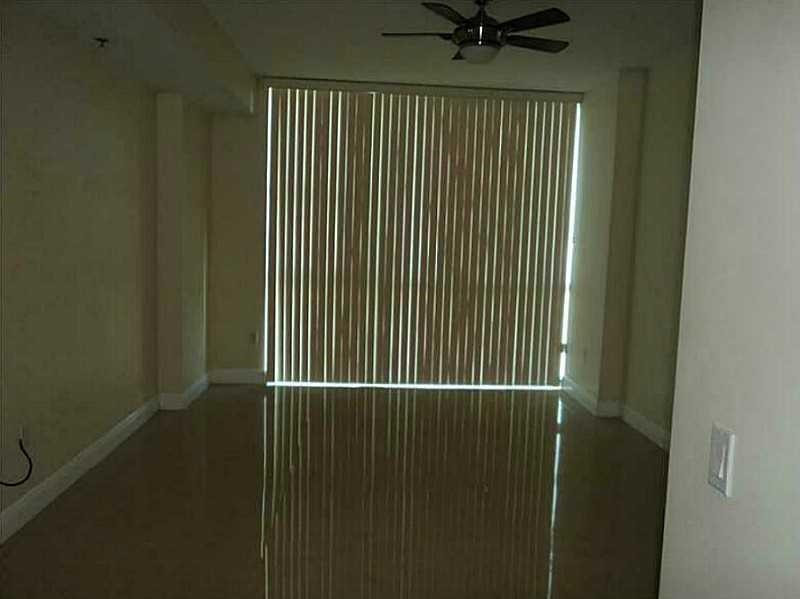 2681 North Flamingo Road, Unit 2604S Plantation, FL 33323 - Photo 8 of 16 a view of a room