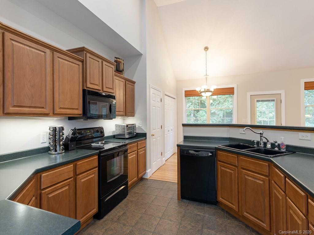 21 Winterhill Road Arden, NC 28704 - Photo 12 of 30 Gallery Image 12