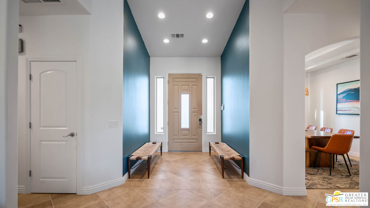 7514 Sunset Road Joshua Tree, CA 92252 - Photo 26 of 69 a view of a hallway with seating area