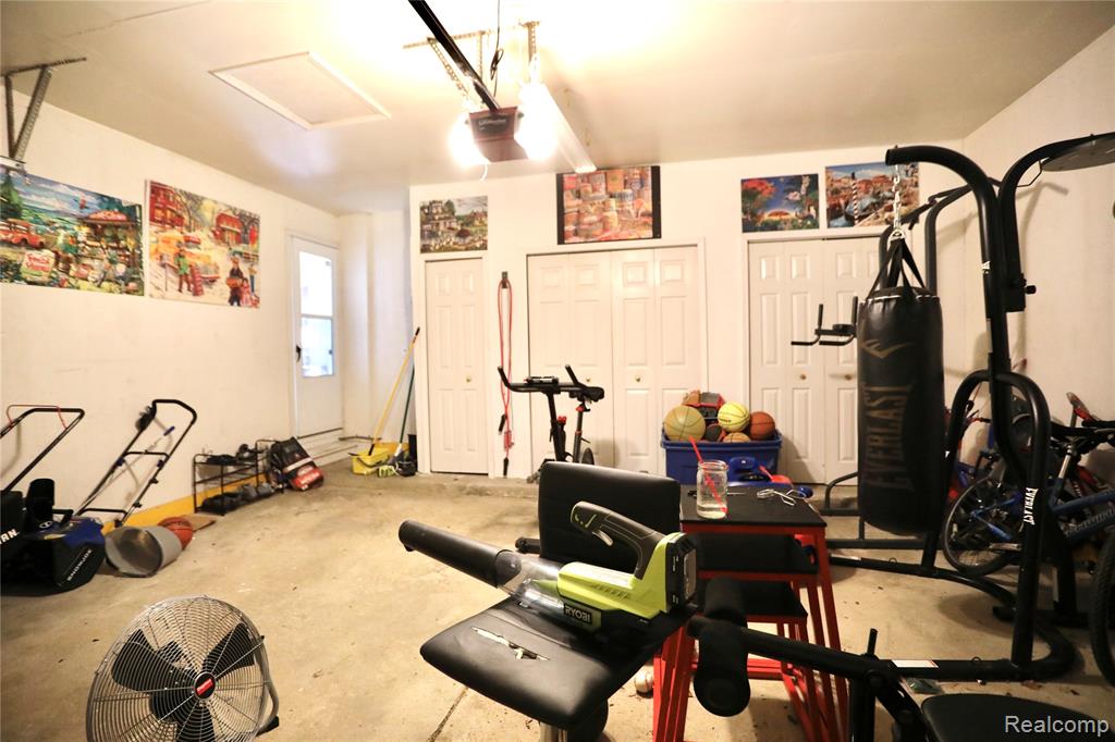 45587 Hanford Road Canton, MI 48187 - Photo 67 of 68 Gallery Image 67