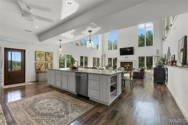 $799,000 | 8135 Hwy J, Perryville, MO 63775