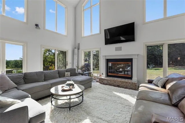 $799,000 | 8135 Hwy J, Perryville, MO 63775