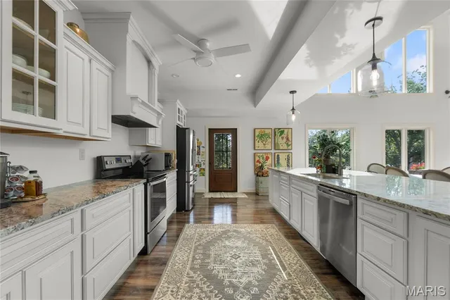 $799,000 | 8135 Hwy J, Perryville, MO 63775