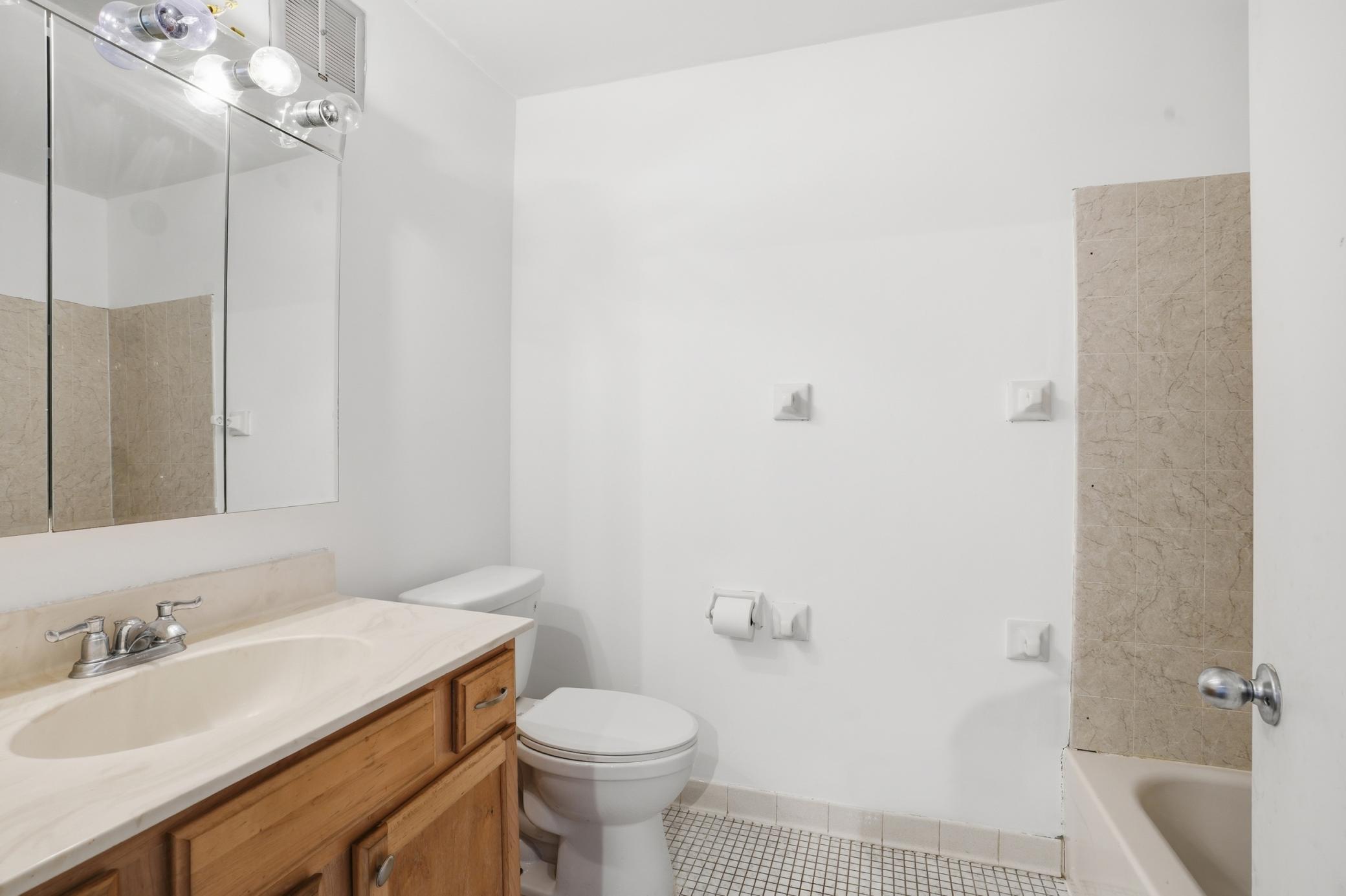 4130 Rahn Road, Unit 206 St. Paul, MN 55122 - Photo 18 of 28