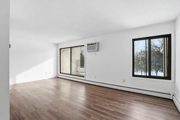 $120,000 | 4130 Rahn Road, Unit 206, Eagan, MN 55122