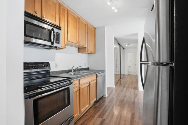 $120,000 | 4130 Rahn Road, Unit 206, Eagan, MN 55122