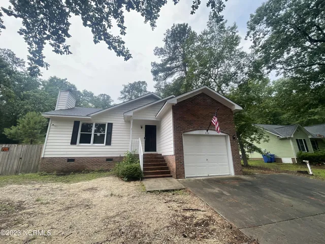 $1,700 | 424 Randolph Avenue, Fayetteville, NC 28311