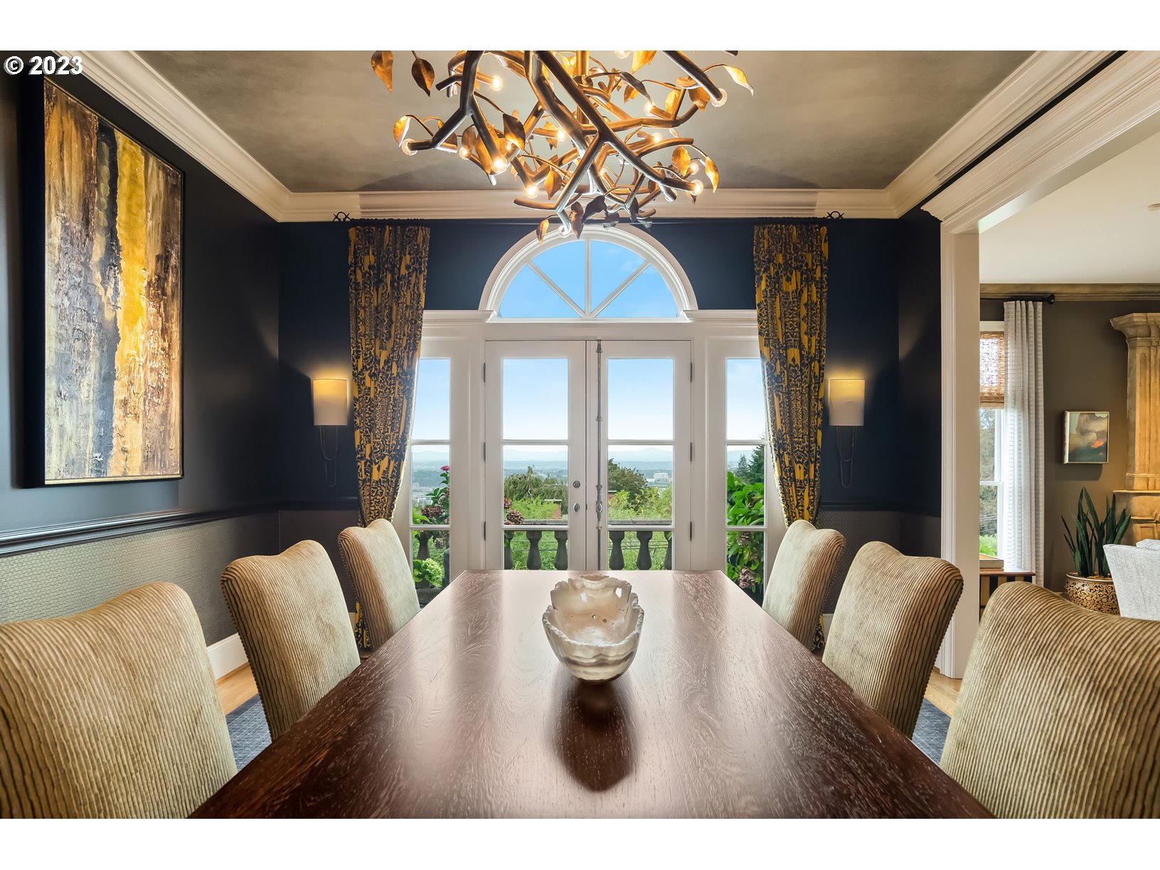 1600 Southwest Spring Street Portland, OR 97201 - Photo 11 of 47 Dining Room