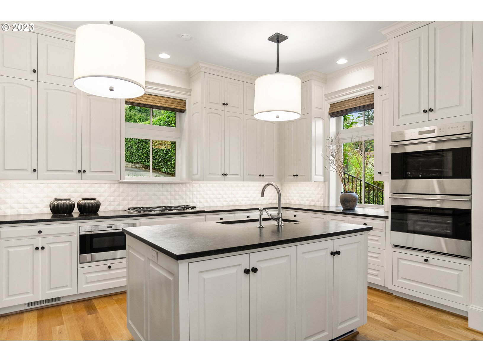 1600 Southwest Spring Street Portland, OR 97201 - Photo 15 of 47 Kitchen