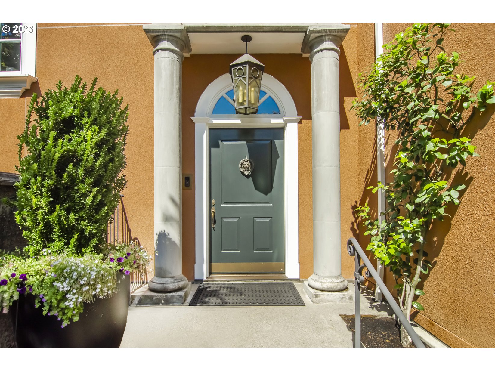 1600 Southwest Spring Street Portland, OR 97201 - Photo 3 of 47 Entrance/Foyer