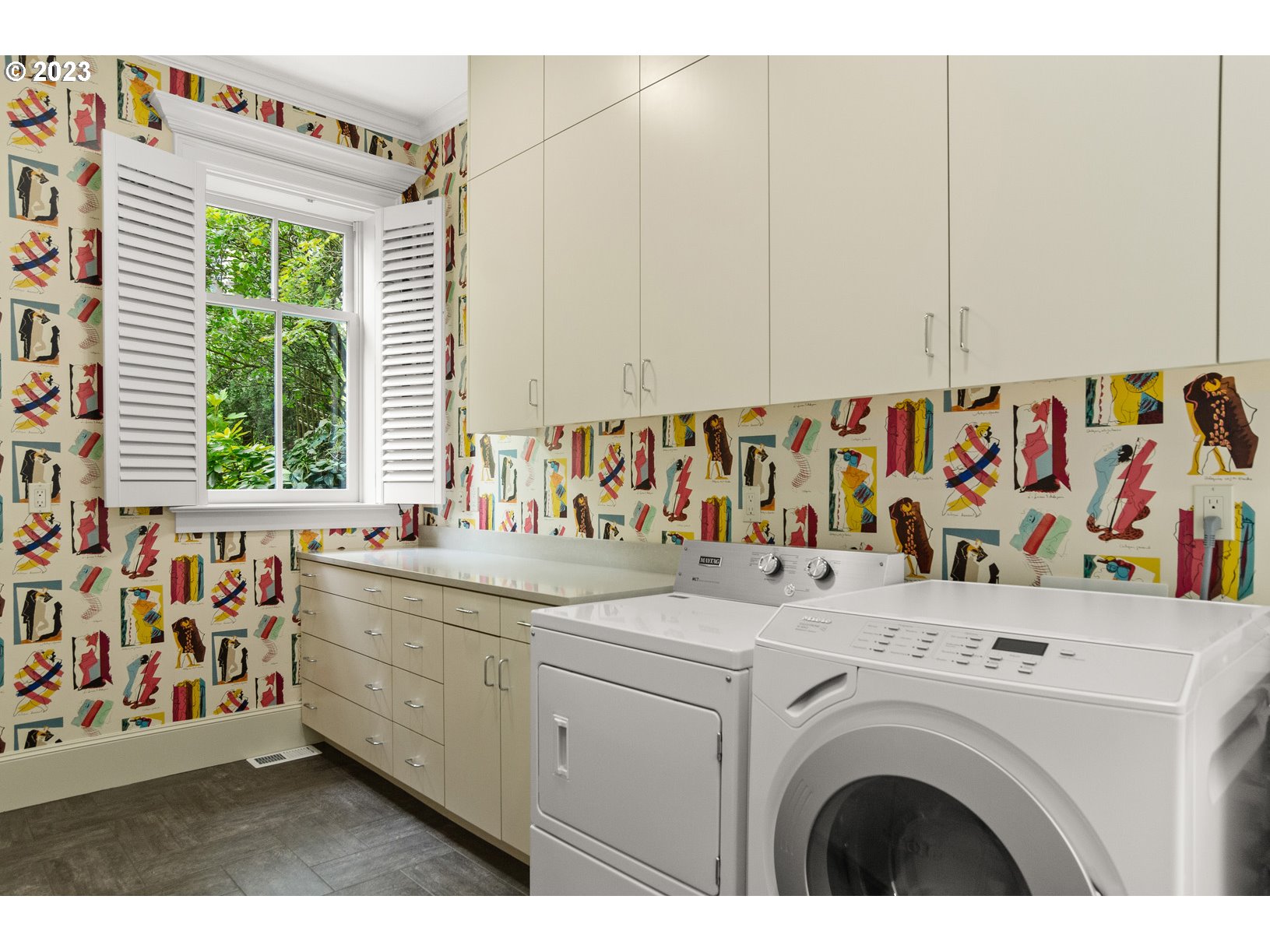 1600 Southwest Spring Street Portland, OR 97201 - Photo 34 of 47 Laundry