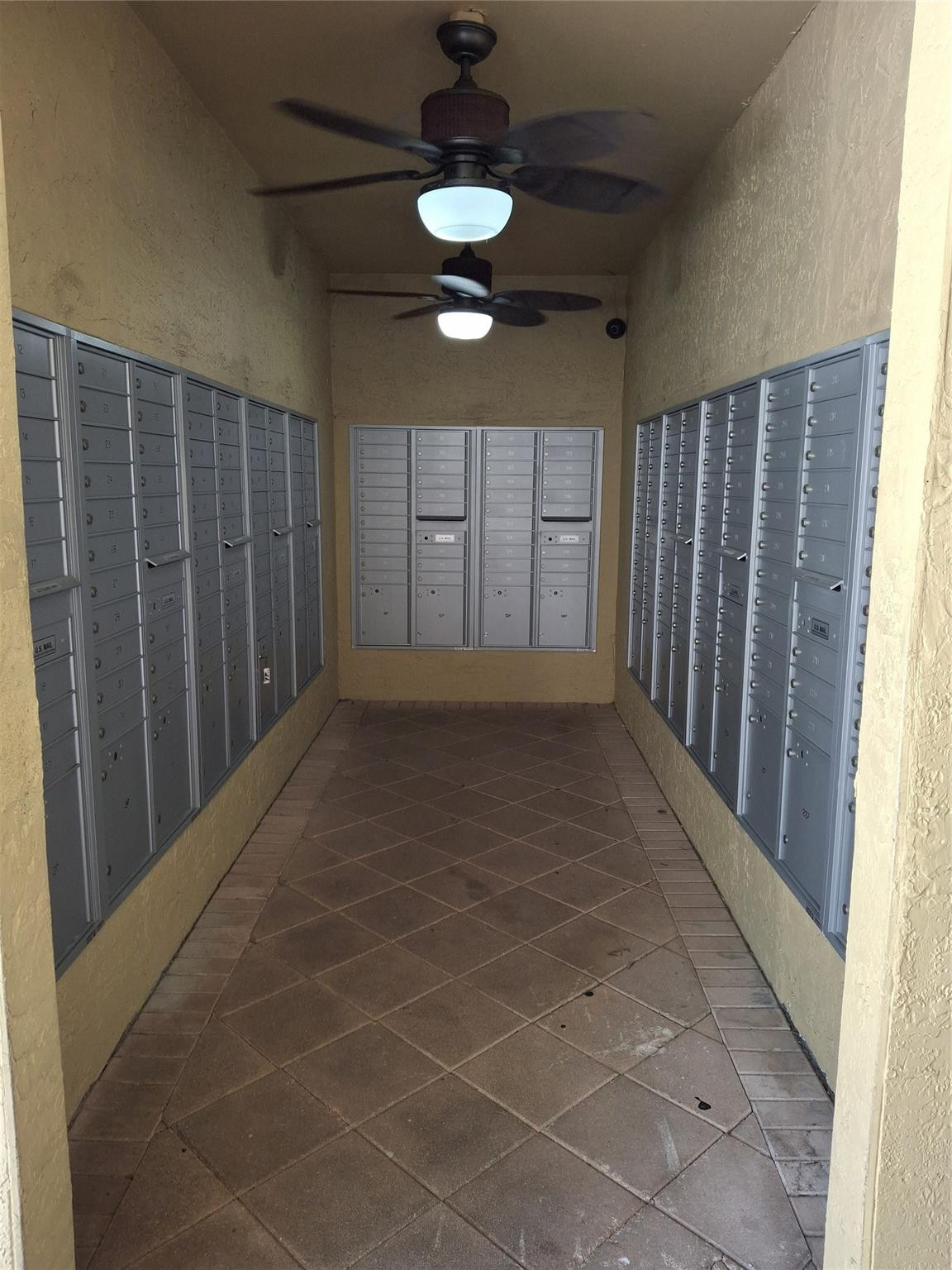 899 Riverside Drive, Unit 613 Coral Springs, FL 33071 - Photo 5 of 30 Photo 7