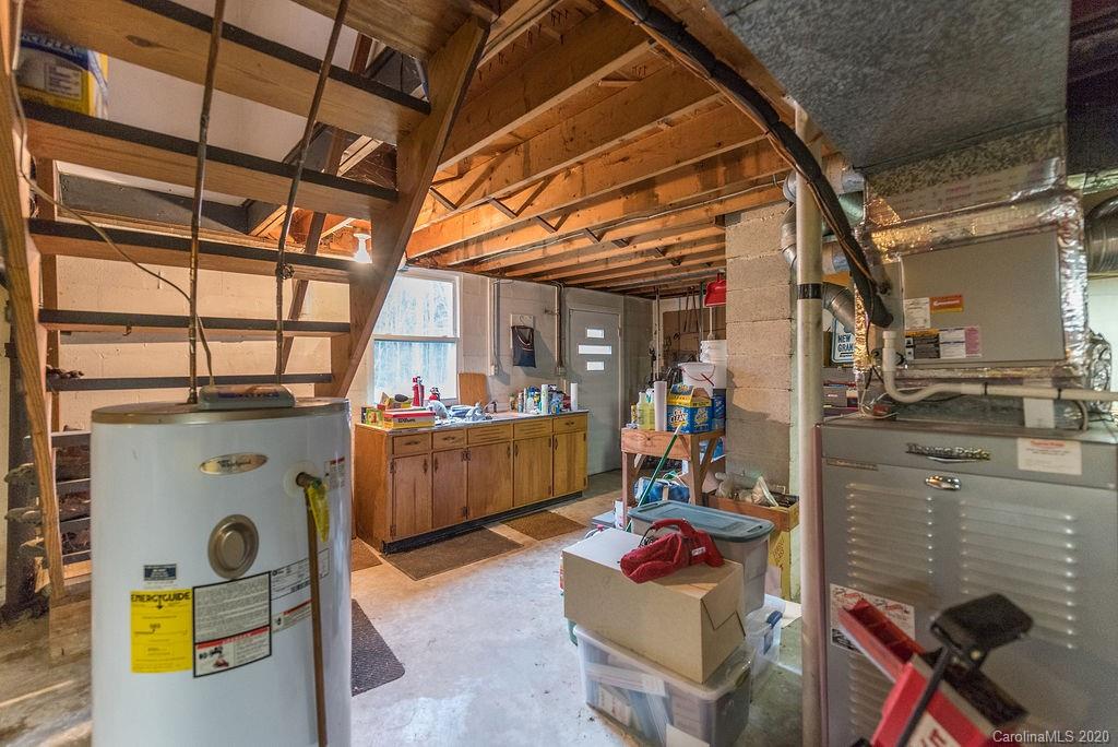 205 Rowland Rd. Swannanoa, NC 28778 - Photo 22 of 31 Gallery Image 22
