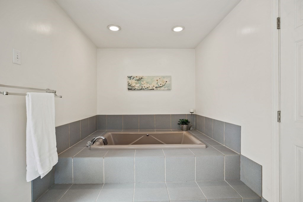 166 York Road Mansfield, MA 02048 - Photo 23 of 34 Gallery Image 23