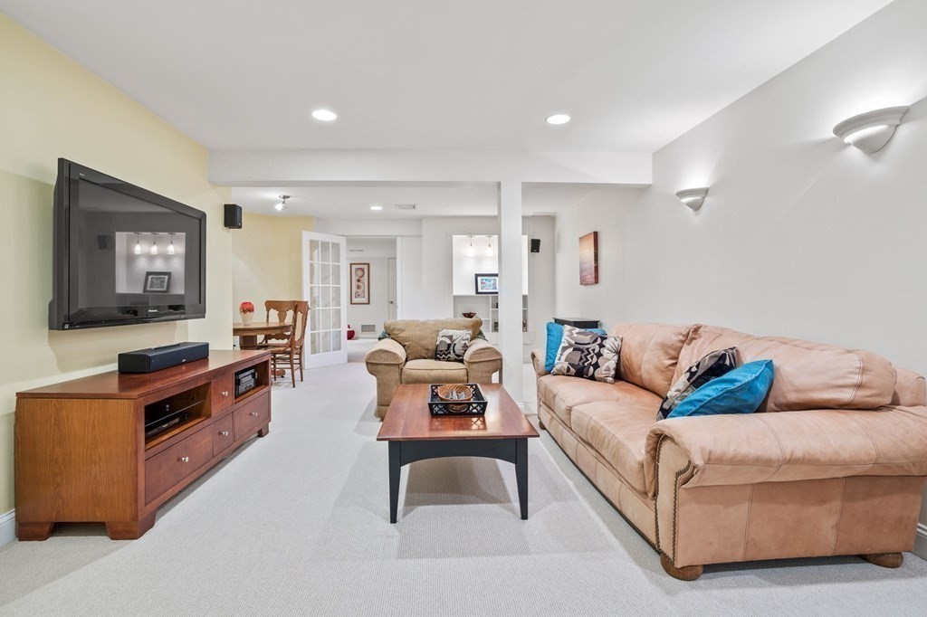 166 York Road Mansfield, MA 02048 - Photo 29 of 34 Gallery Image 29
