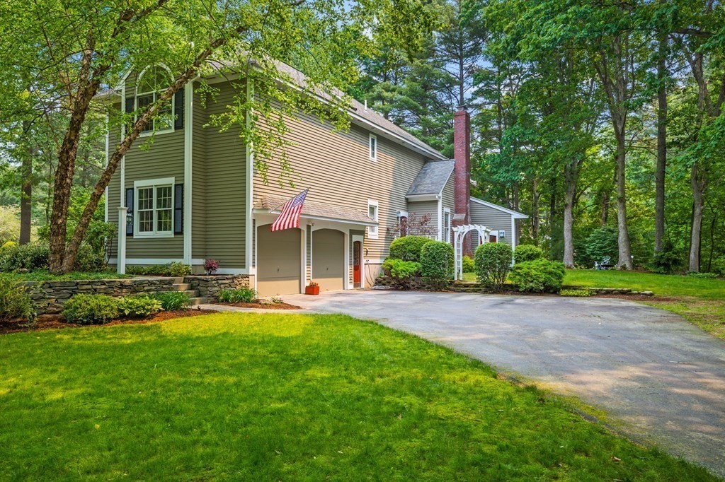 166 York Road Mansfield, MA 02048 - Photo 4 of 34 Gallery Image 4
