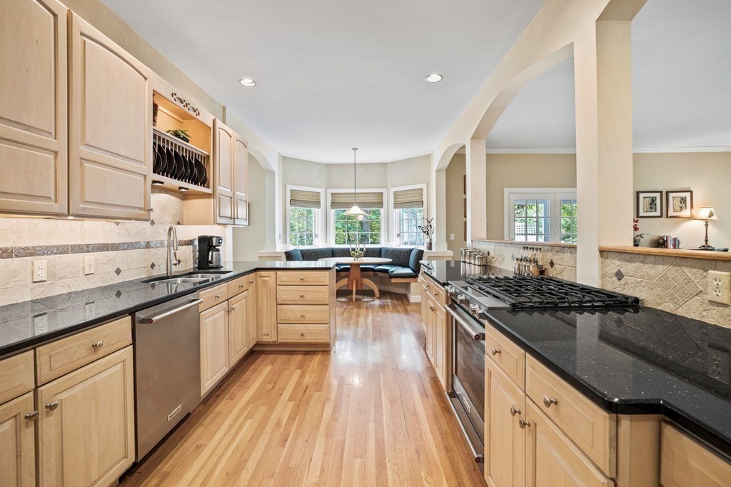 166 York Road Mansfield, MA 02048 - Photo 10 of 34 Gallery Image 10