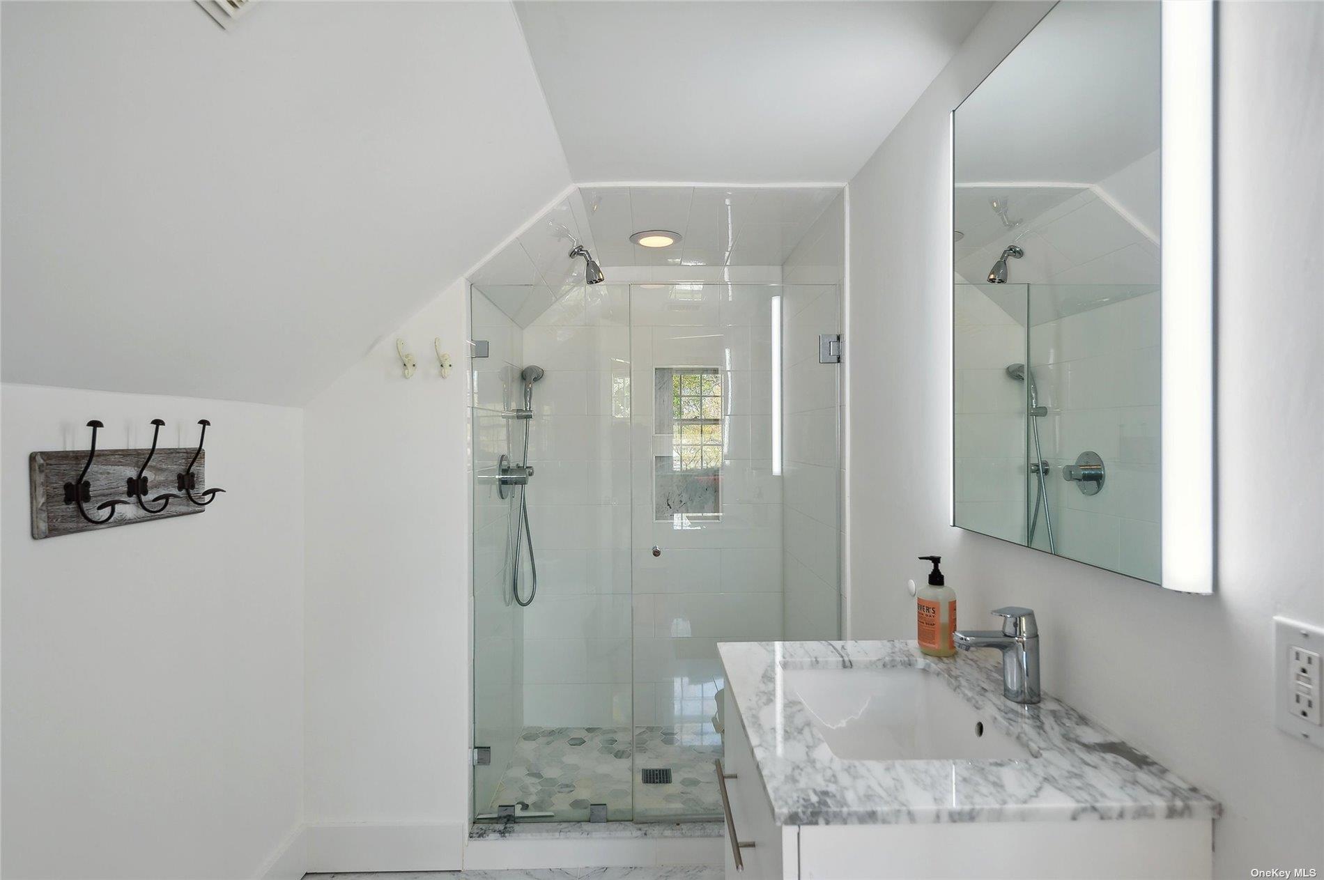 1800 Westphalia Road Mattituck, NY 11952 - Photo 24 of 33 Bathroom