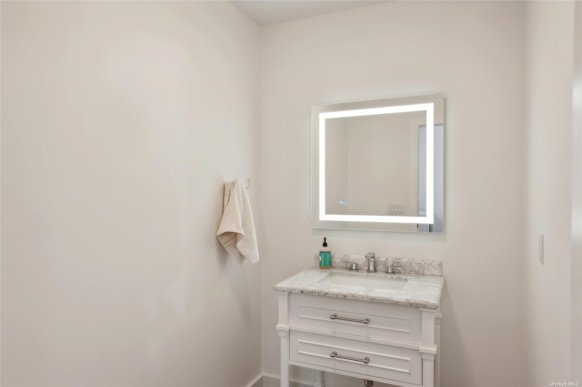 1800 Westphalia Road Mattituck, NY 11952 - Photo 26 of 33 Bathroom