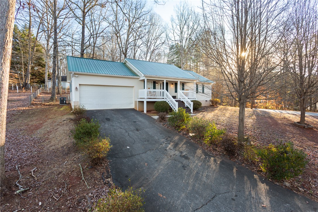 324 Fox Run Road Walhalla, SC 29691 - Photo 4 of 48