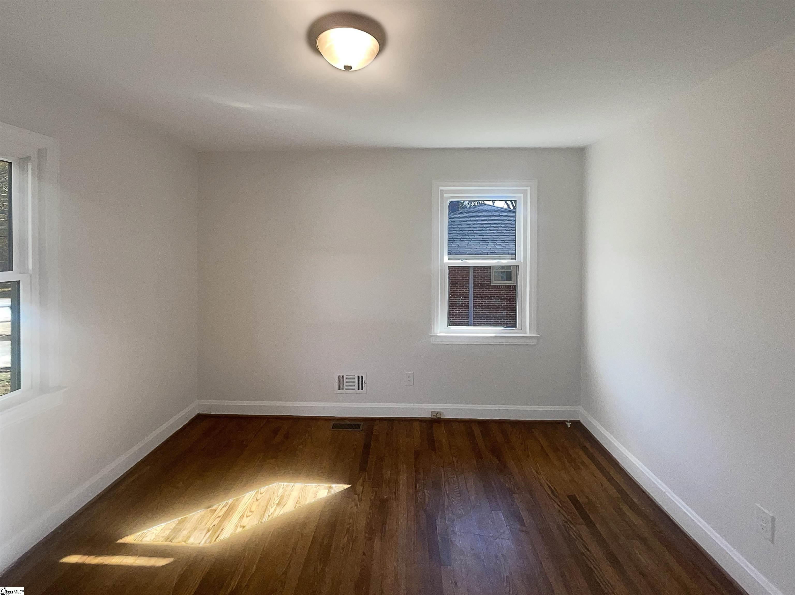 137 Batesview Drive Greenville, SC 29607 - Photo 16 of 21 Gallery Image 16