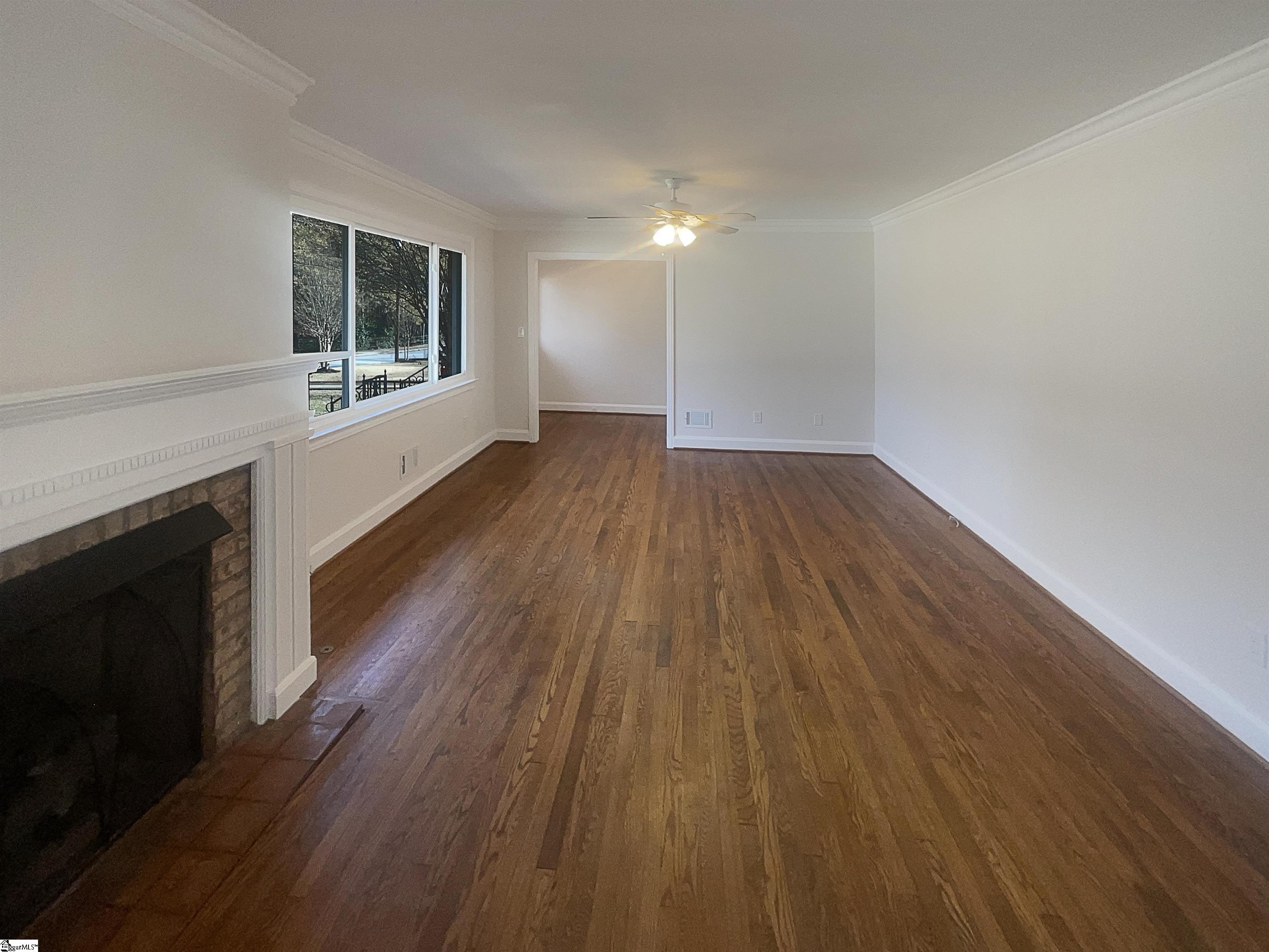 137 Batesview Drive Greenville, SC 29607 - Photo 3 of 21 Gallery Image 3