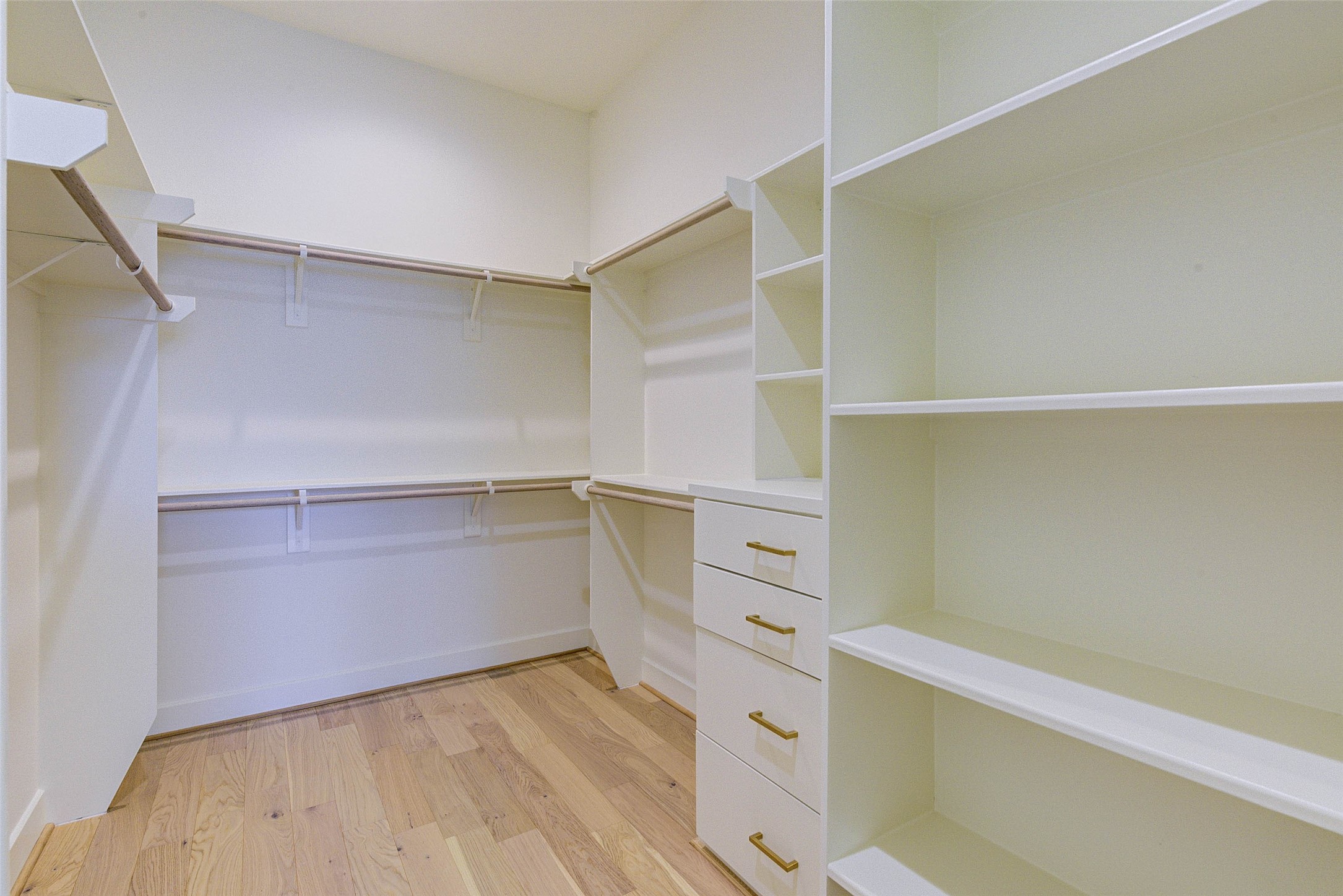 1803 Dunlavy Street Houston, TX 77006 - Photo 32 of 35 a view of an empty walk in closet