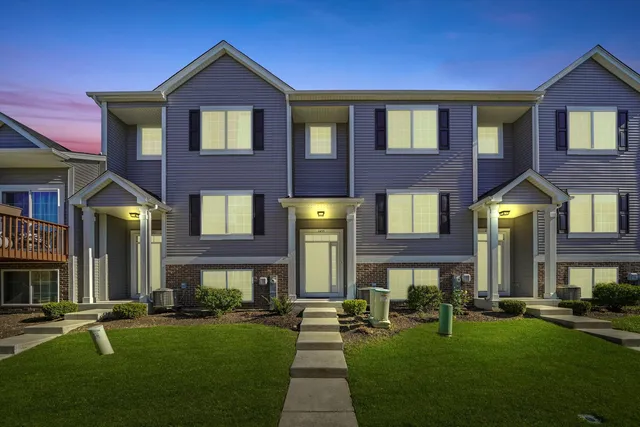 $324,900 | 1455 Manning Avenue, Montgomery, IL 60538