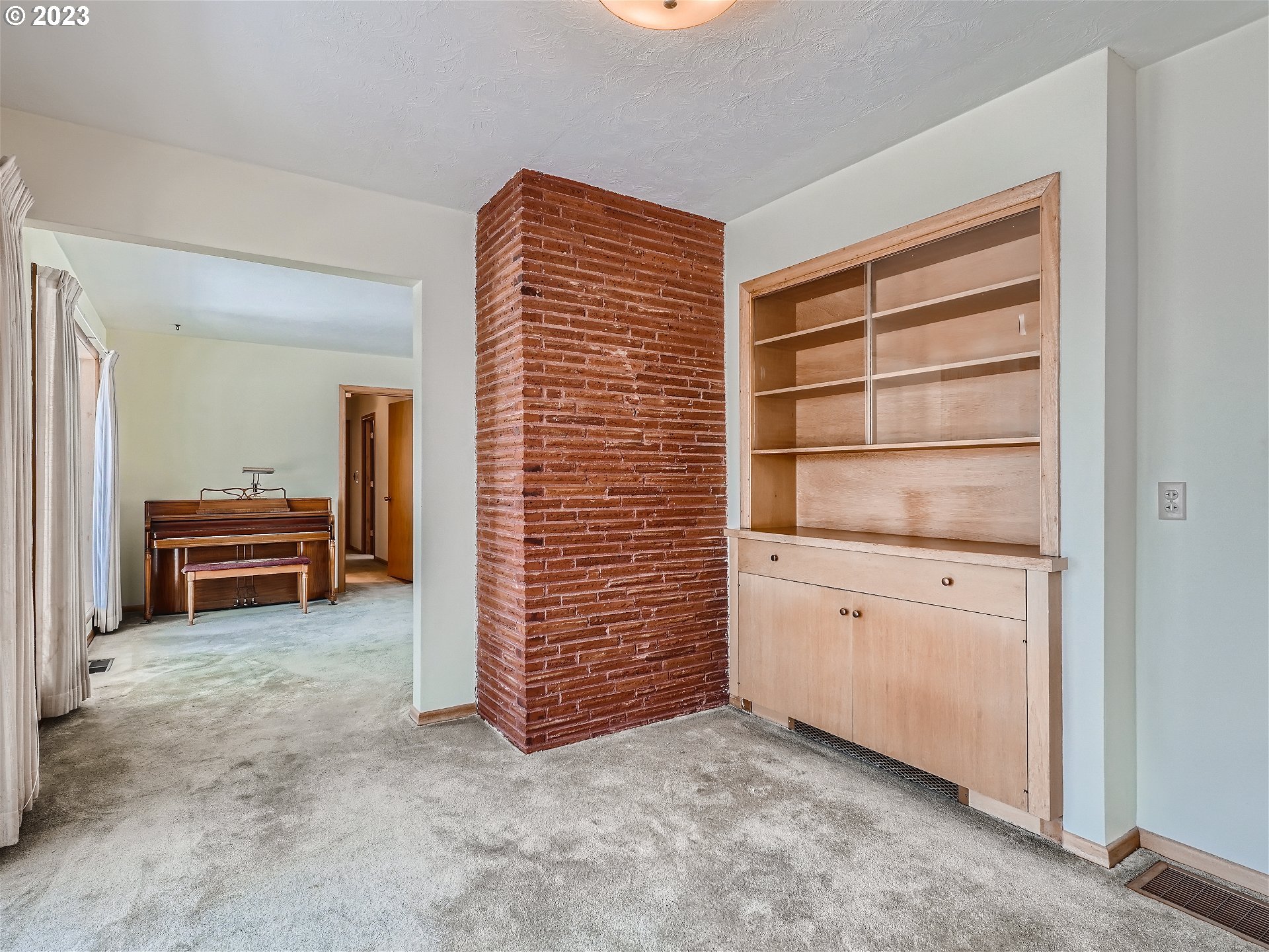 2112 Division Street Camas, WA 98607 - Photo 8 of 32 Gallery Image 8