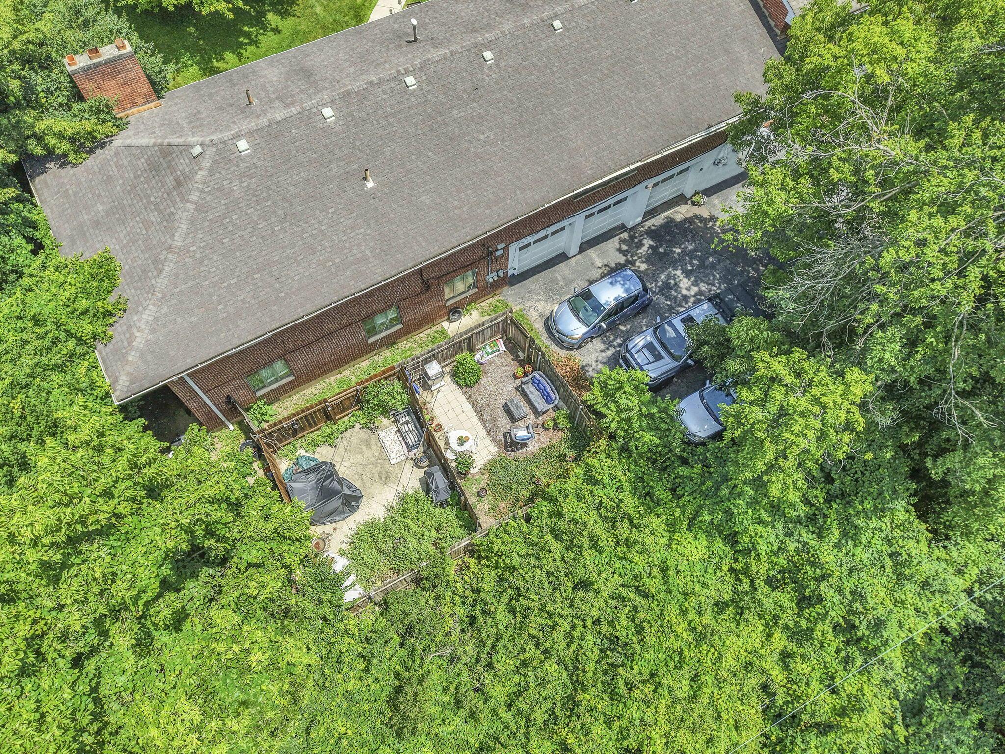 2715 Charing Road Upper Arlington, OH 43221 - Photo 16 of 19 16-web-or-mls-DJI_20260708135015_0058_D