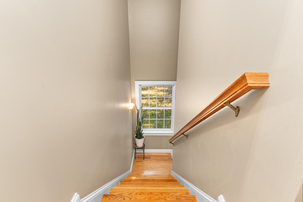 11 Fox Run Road Falmouth, ME 04105 - Photo 9 of 77 20251009-DSC08672