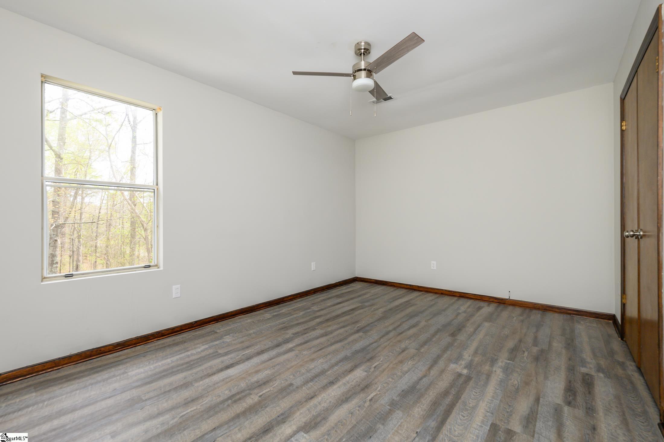 211 Brookside Drive Duncan, SC 29334 - Photo 12 of 21