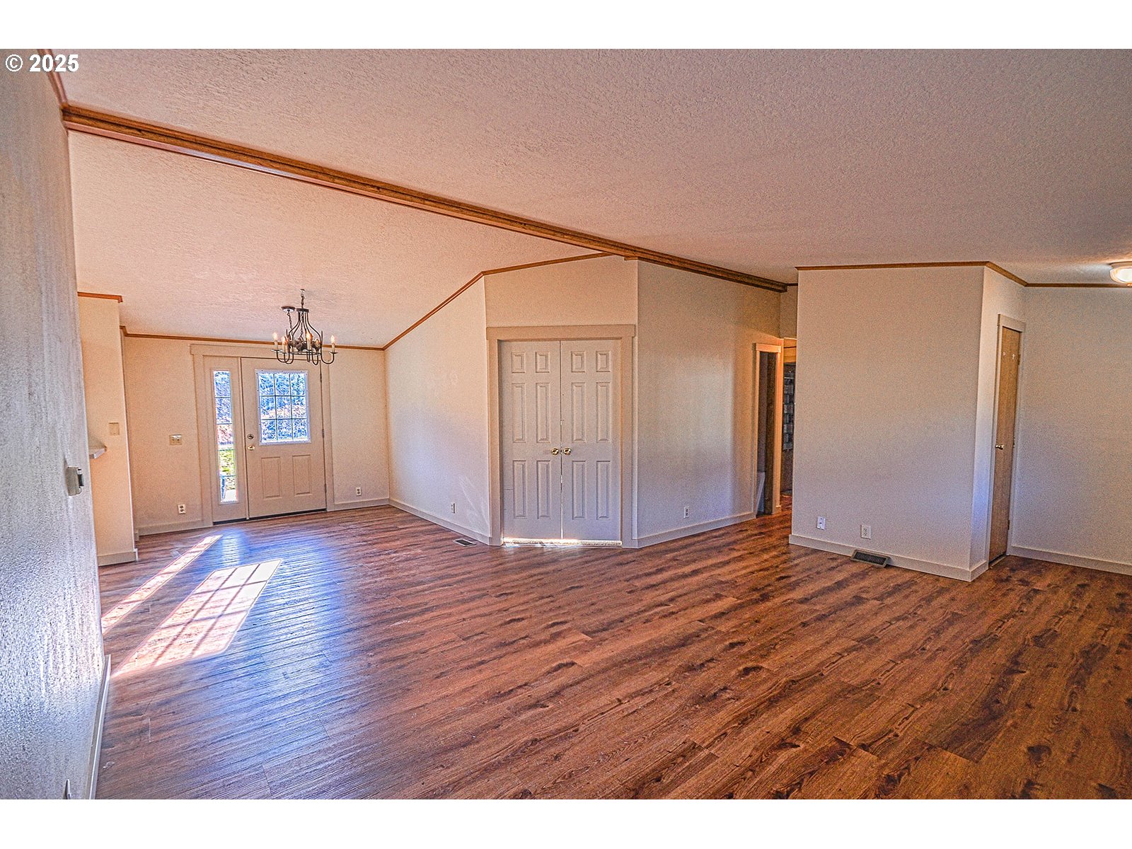 365 Bellflower Road Clatskanie, OR 97016 - Photo 5 of 22 Living Room/Dining Room