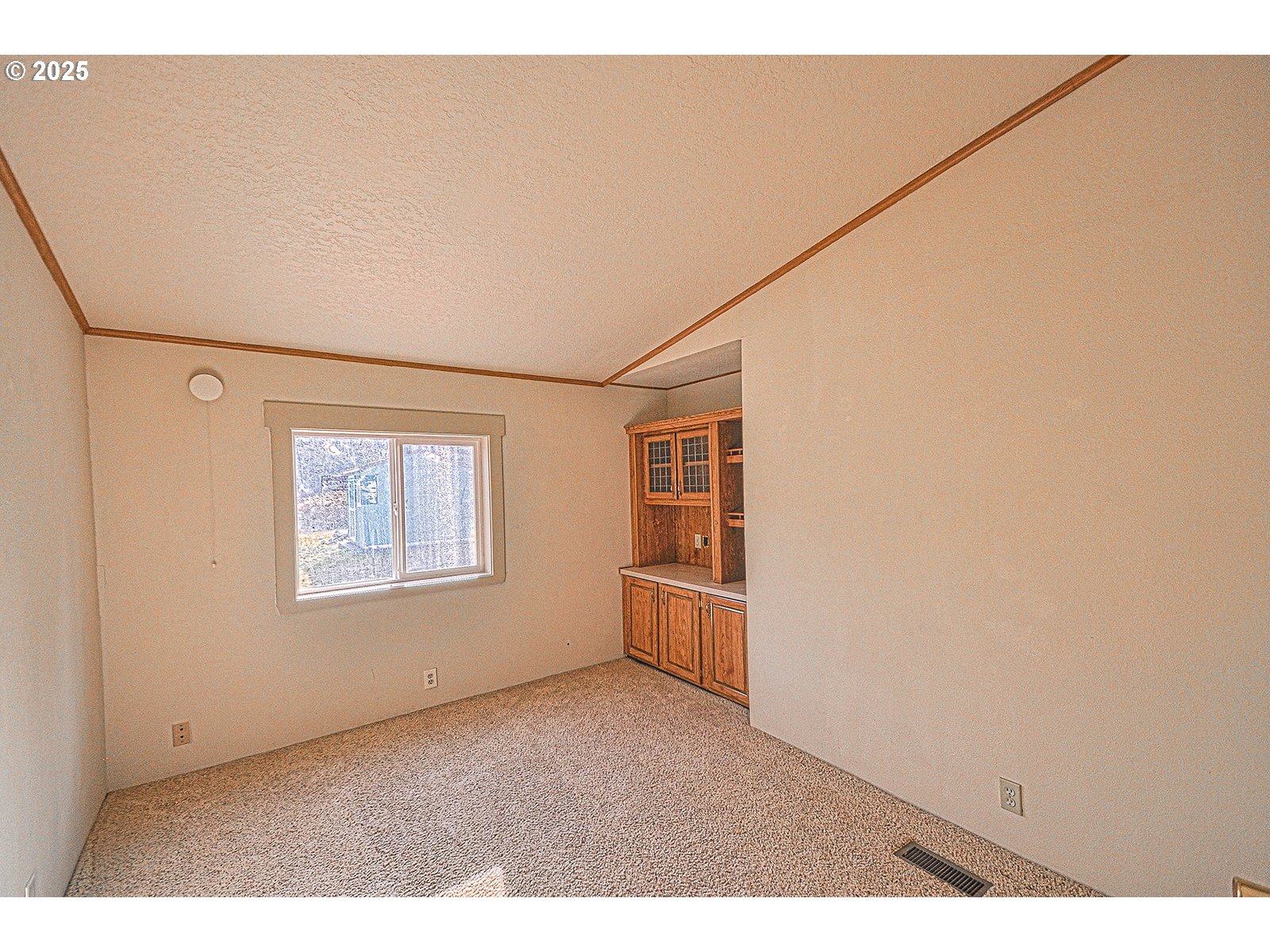 365 Bellflower Road Clatskanie, OR 97016 - Photo 7 of 22 Den/Office