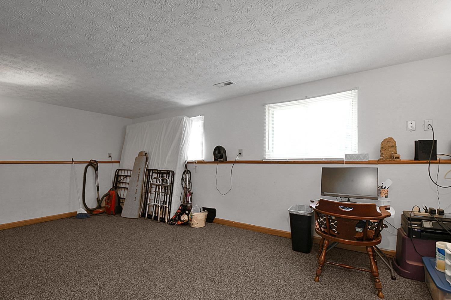 4837 Stoneybrook Road Cincinnati, OH 45244 - Photo 19 of 25 Gallery Image 19