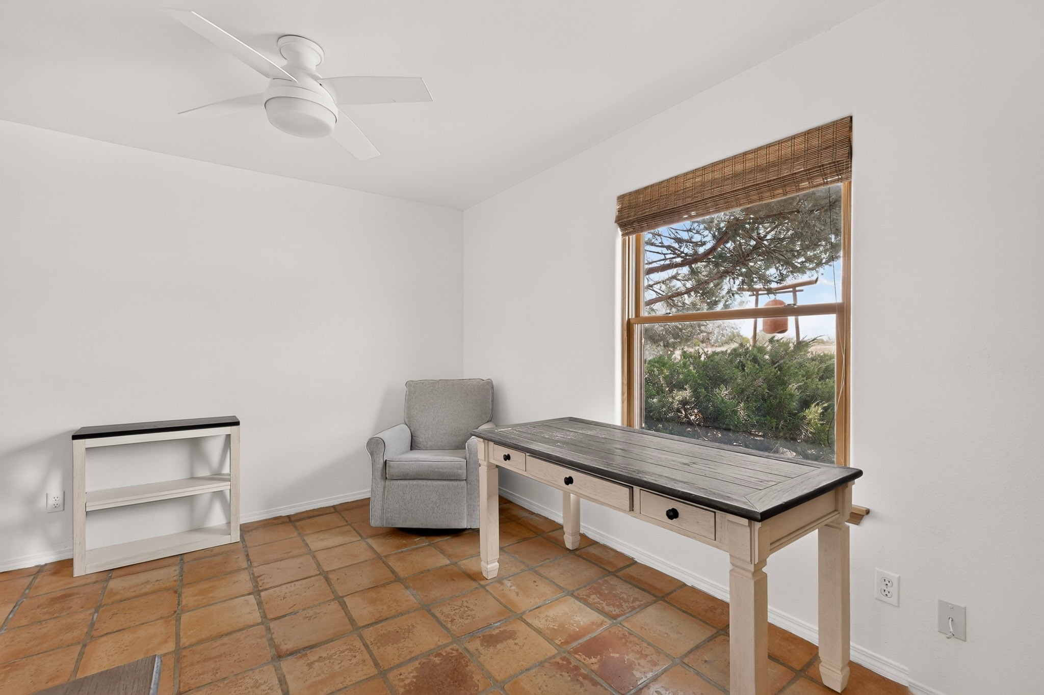 39 Cuesta Road Santa Fe, NM 87508 - Photo 39 of 70 Guest bedroom 3 or office