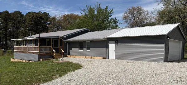 $269,500 | 19901 Gore Road, Ste. Genevieve, MO 63670