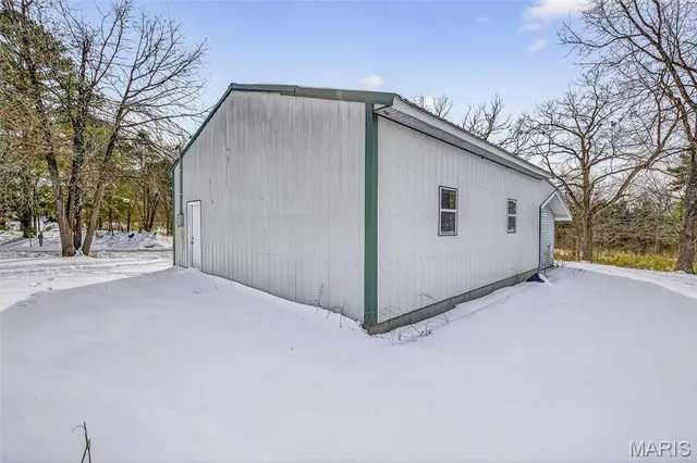 $285,000 | 19901 Gore Road, Ste. Genevieve, MO 63670