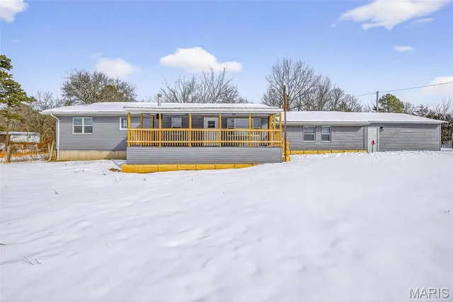 $285,000 | 19901 Gore Road, Ste. Genevieve, MO 63670