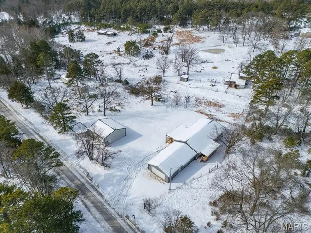 $285,000 | 19901 Gore Road, Ste. Genevieve, MO 63670