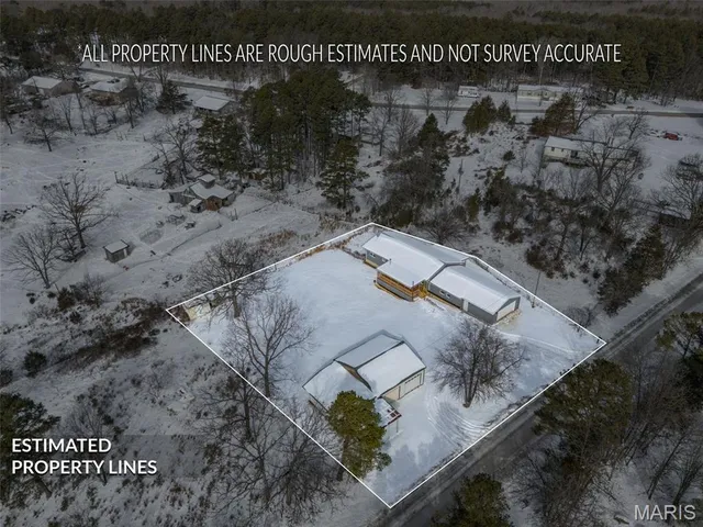 $285,000 | 19901 Gore Road, Ste. Genevieve, MO 63670