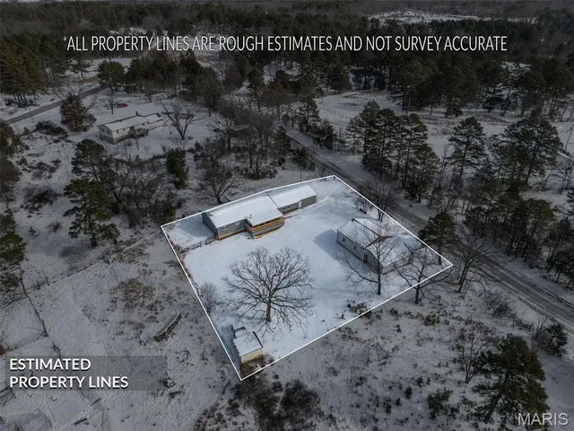 $285,000 | 19901 Gore Road, Ste. Genevieve, MO 63670