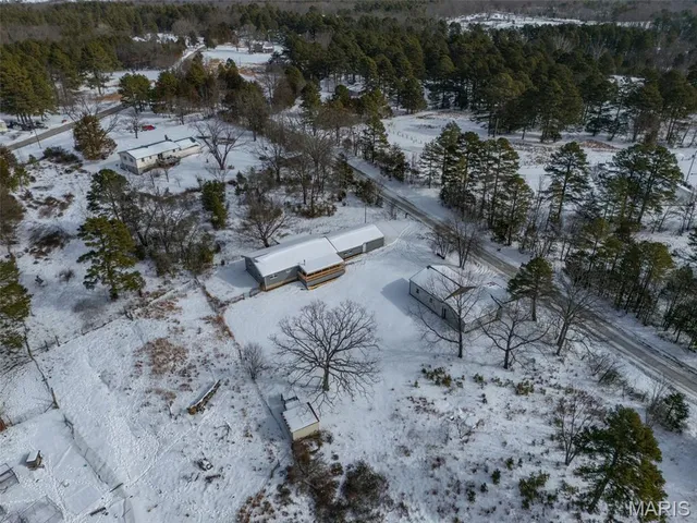 $285,000 | 19901 Gore Road, Ste. Genevieve, MO 63670